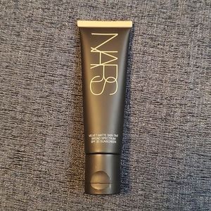 NARS Cuzco Velvet Matte Skin Tint